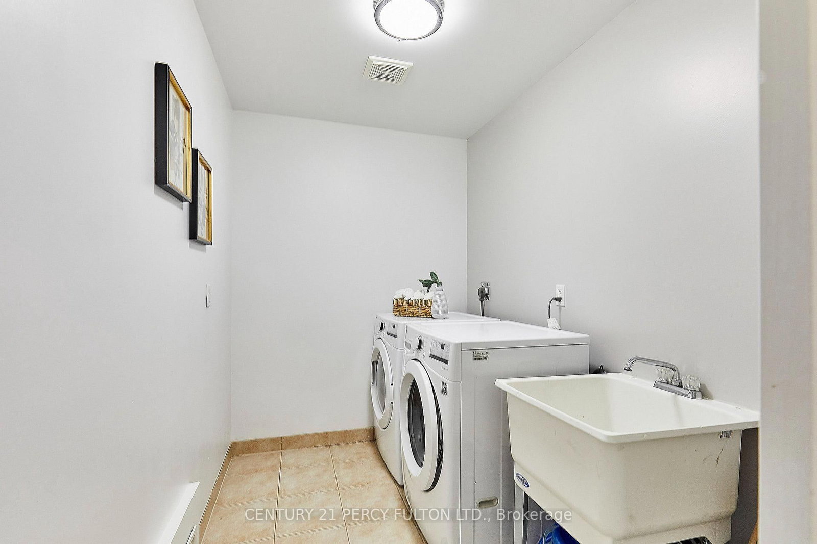 8 Mackeller Court • Ajax, ON photo 36