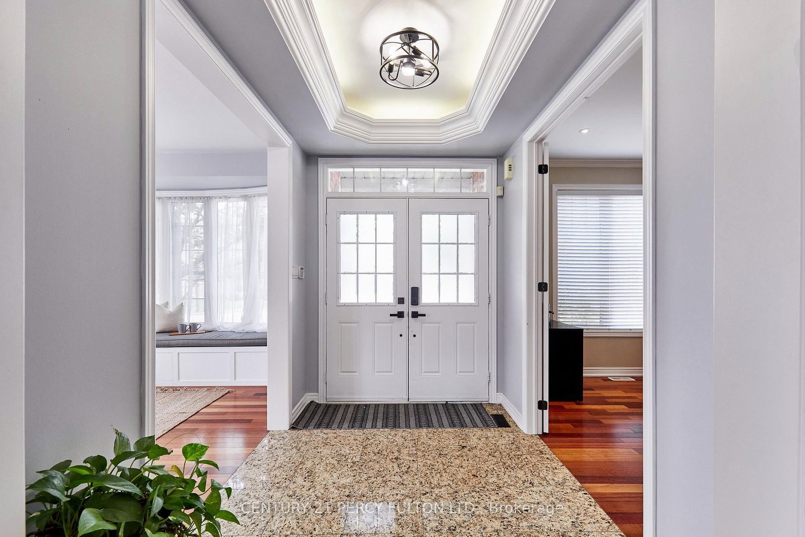 8 Mackeller Court • Ajax, ON photo 5