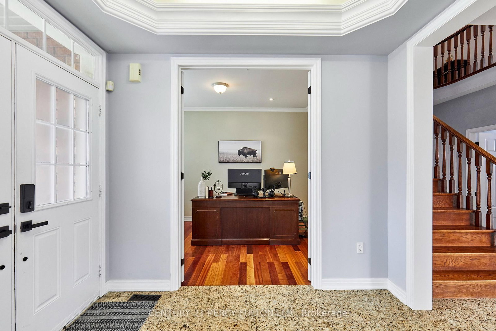 8 Mackeller Court • Ajax, ON photo 6