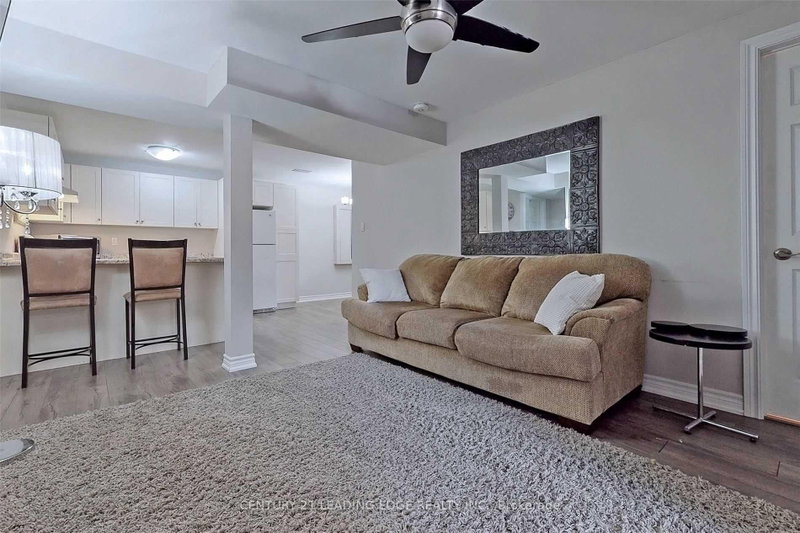 308 Elgin Street W