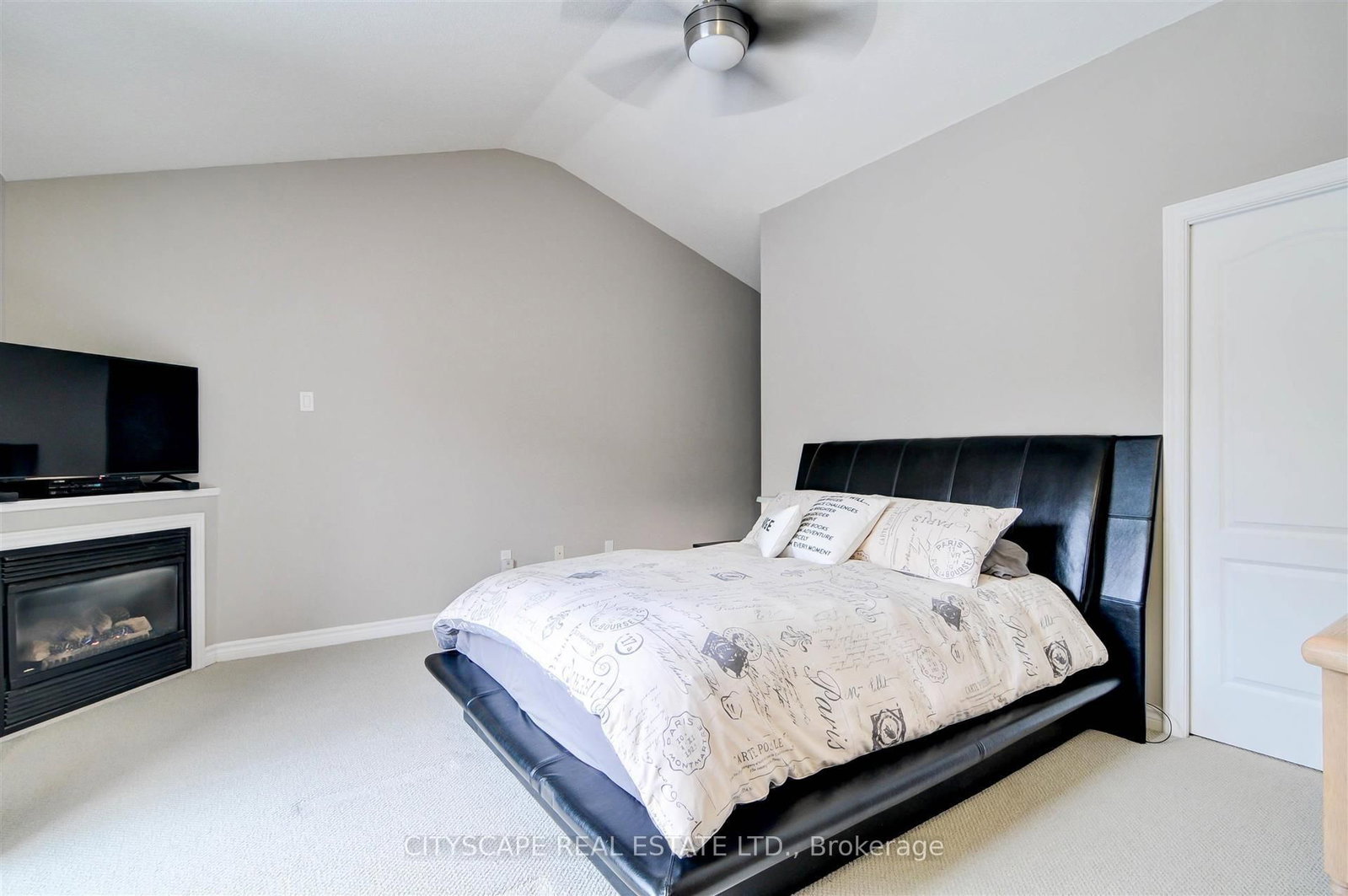 353 Sparrow Circle • Pickering, ON photo 20