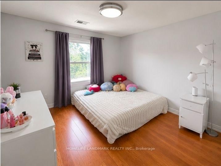 5 Collingsbrook Boulevard • Toronto, ON photo 6
