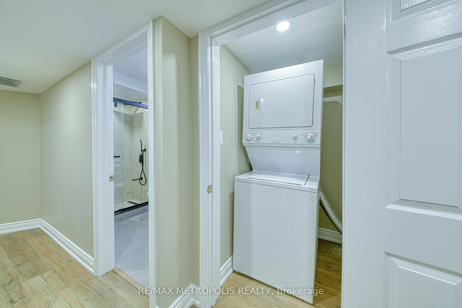 BSMNT-1201 Chateau Crt, Pickering, view 15