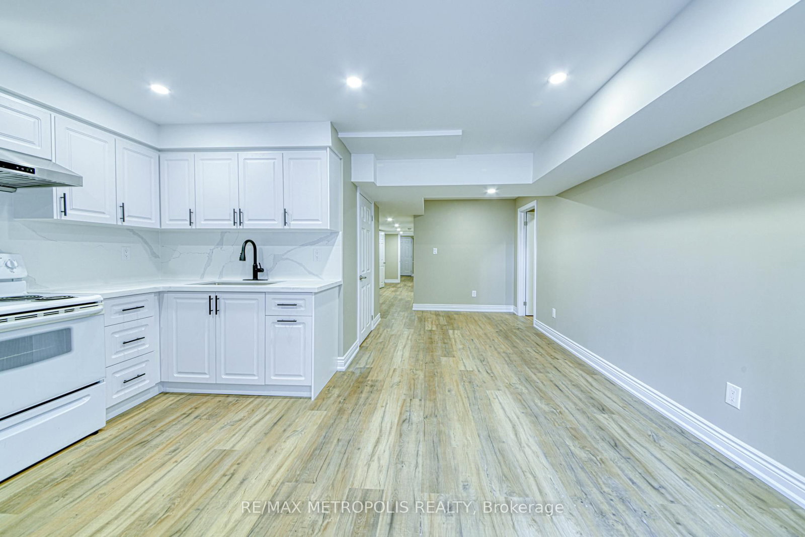 BSMNT-1201 Chateau Crt, Pickering, view 5