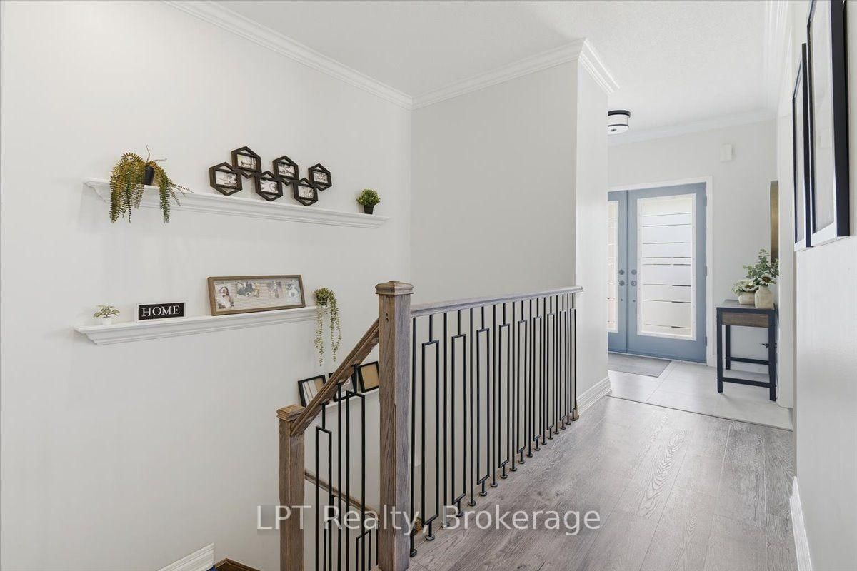 71 Laprade Square • Clarington, ON photo 8