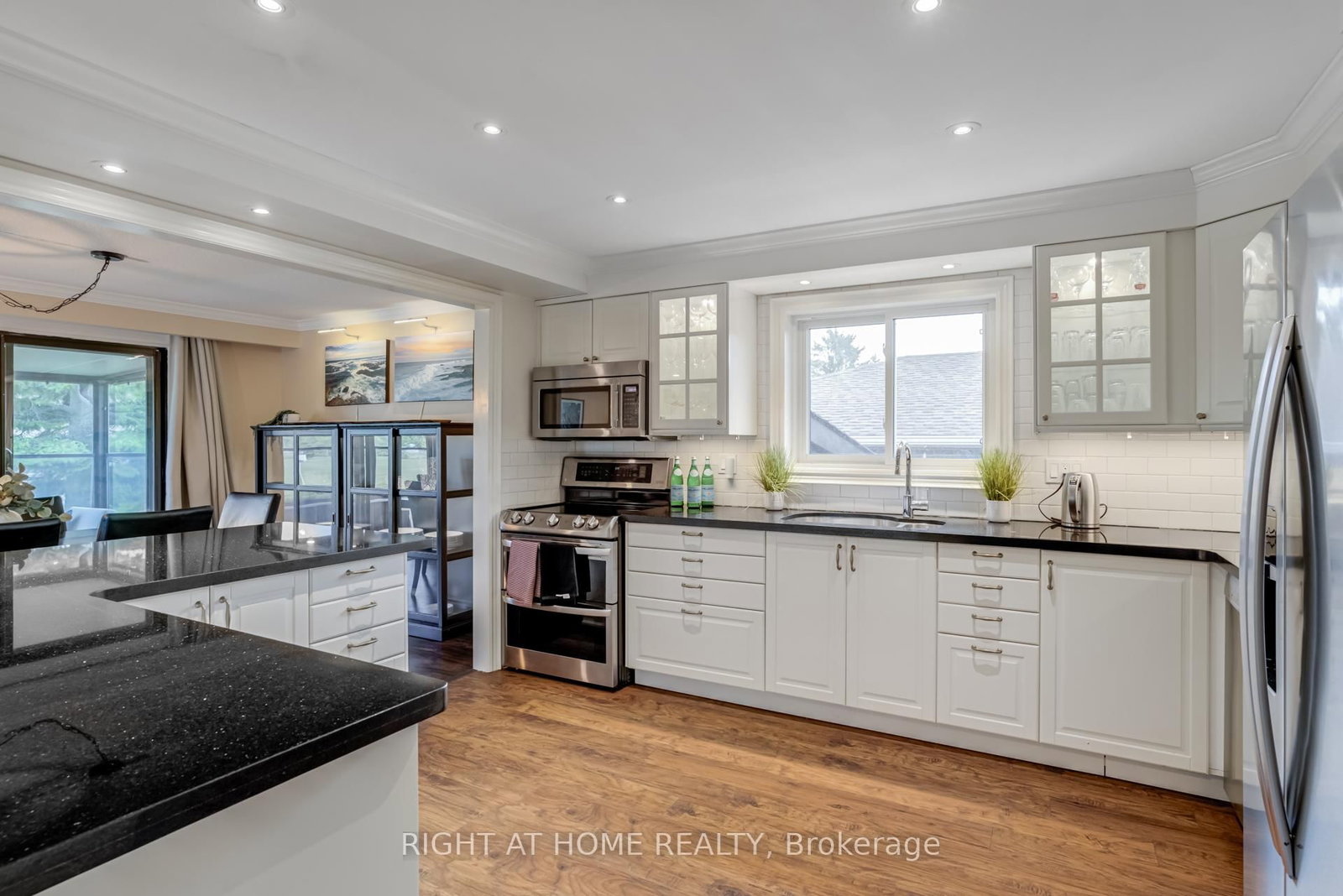 51 Lewin Crescent, Ajax 4