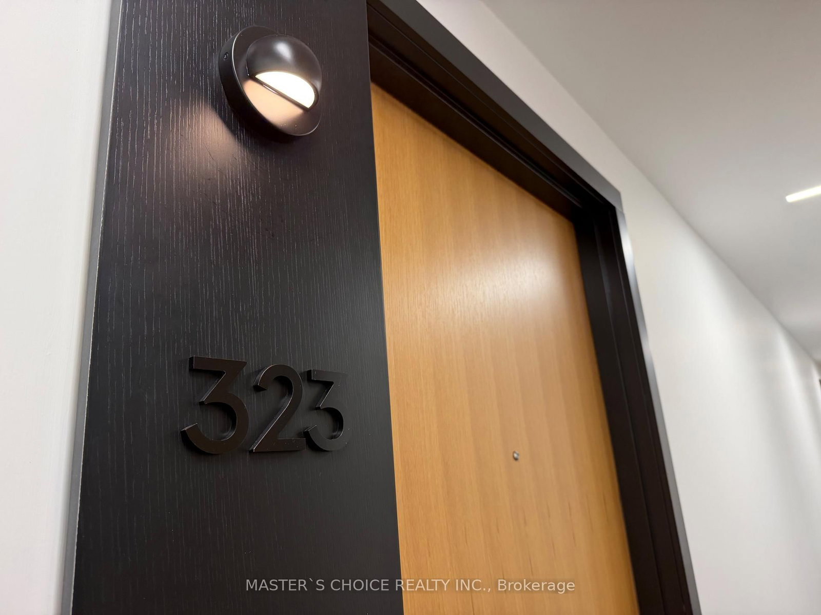 323 - 150 logan Avenue, Toronto 3