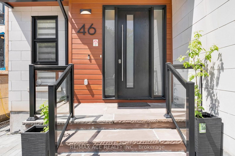 46 Sunnypoint Crescent