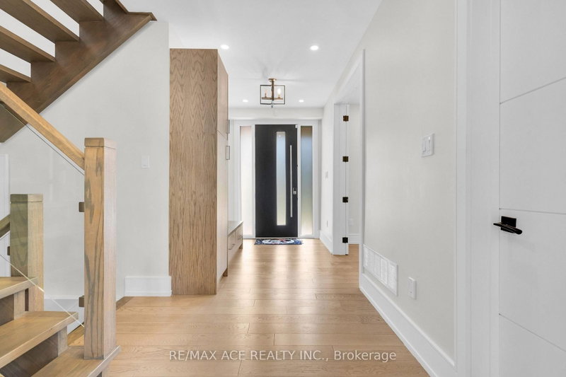 46 Sunnypoint Crescent