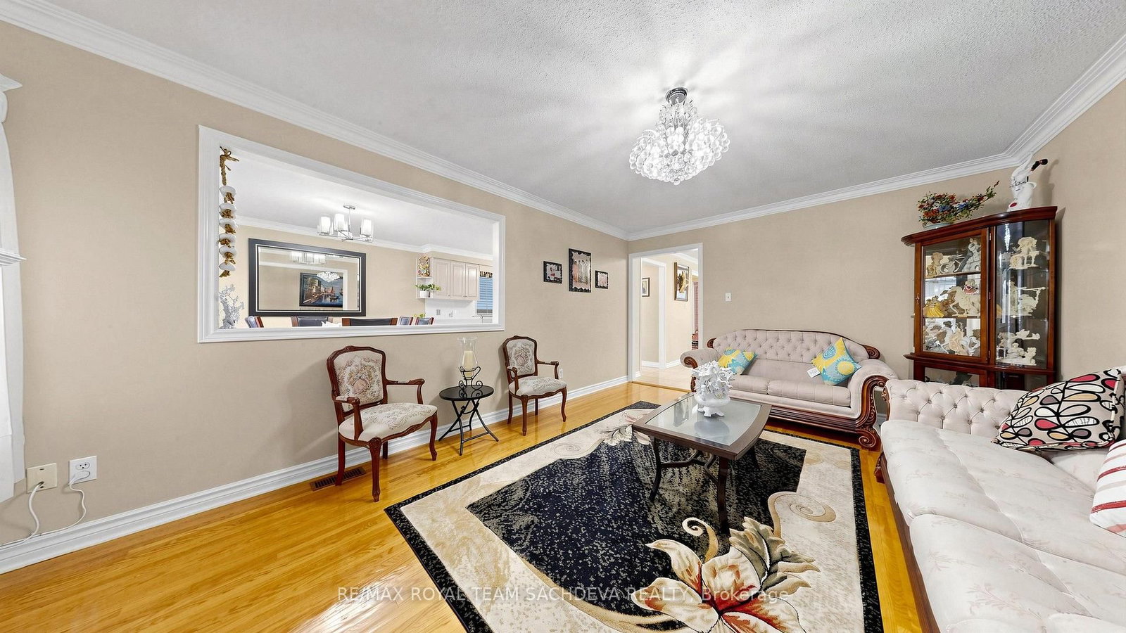 11 Devonridge Crescent • Toronto, ON photo 12