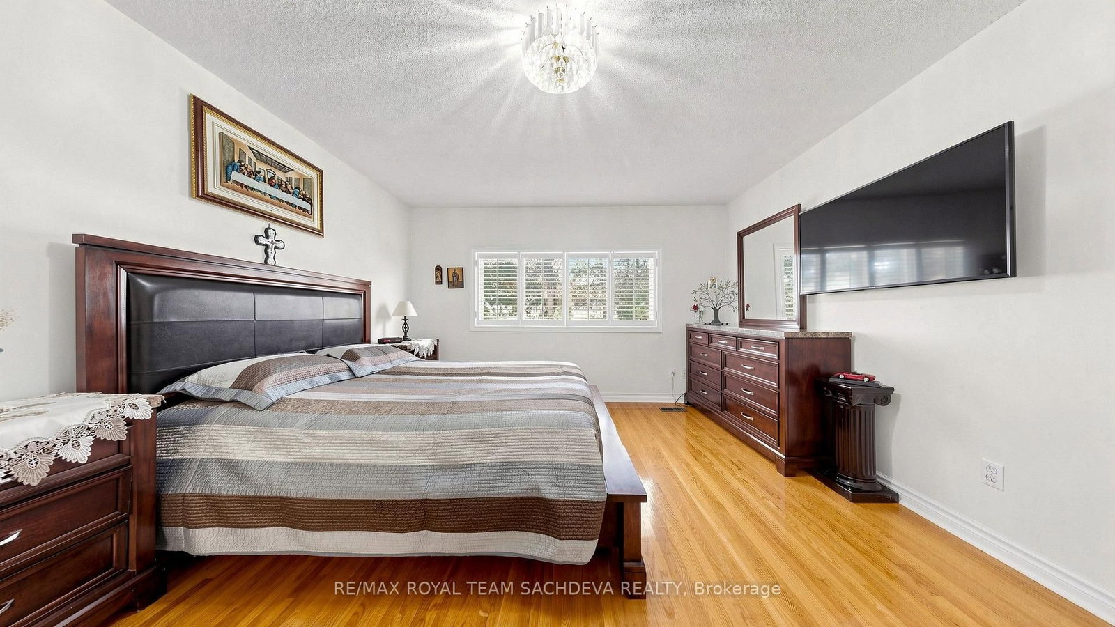 11 Devonridge Crescent • Toronto, ON photo 23