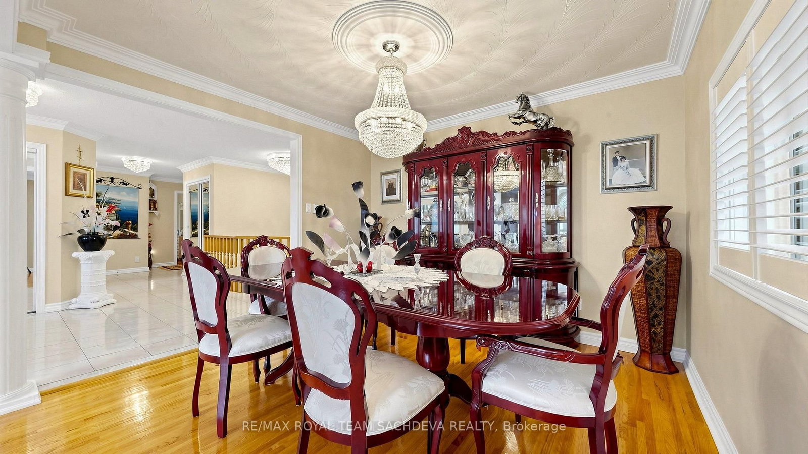 11 Devonridge Crescent • Toronto, ON photo 8