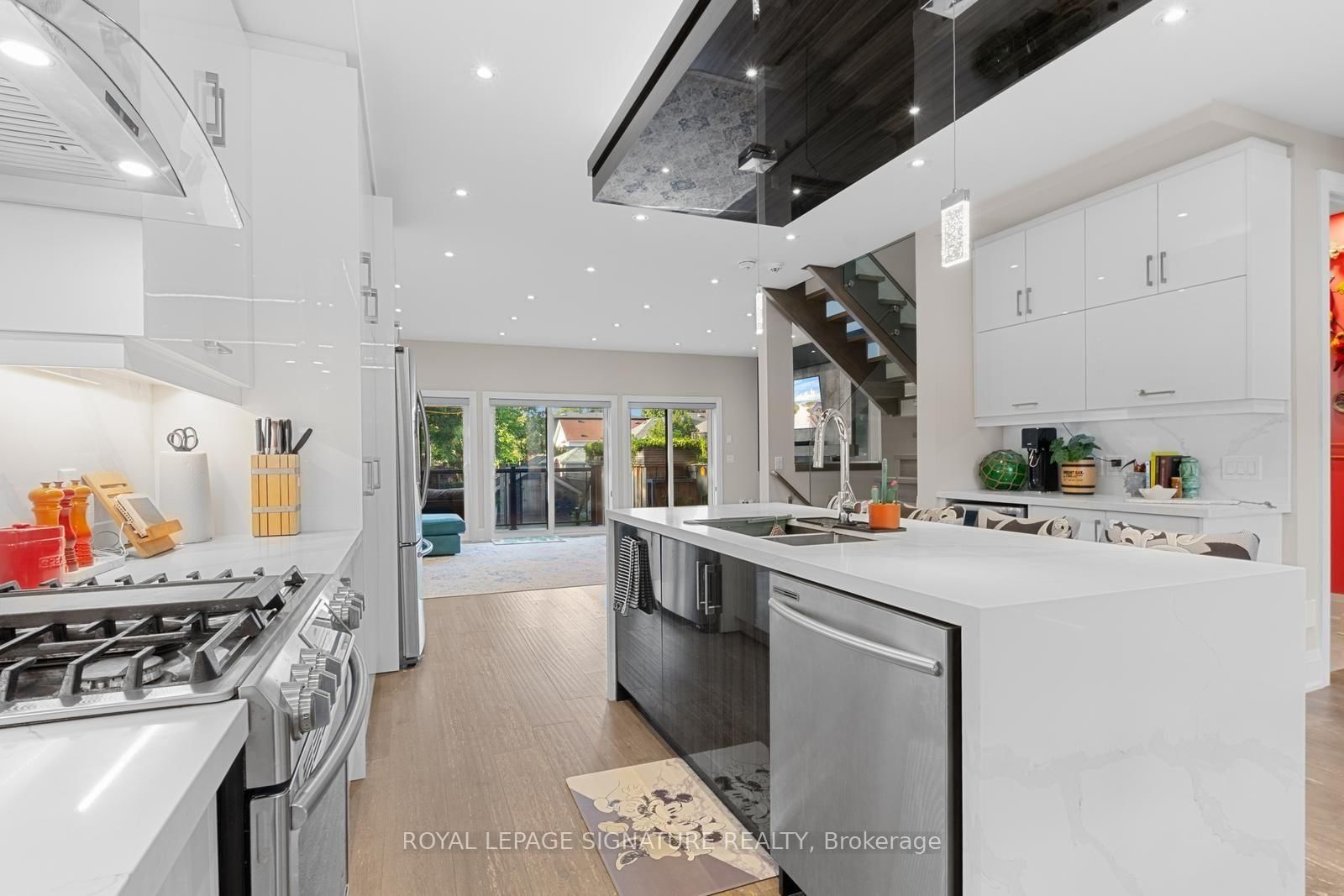 8 Dunkirk Road • Toronto, ON photo 9