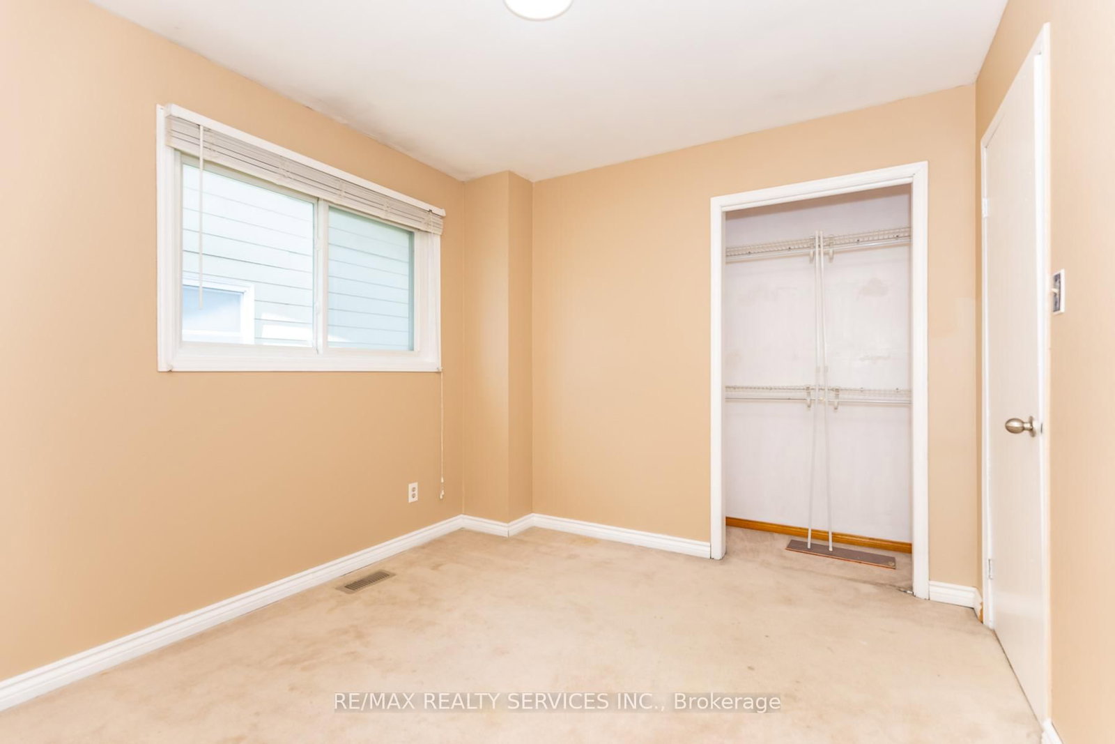 1217 Gloucester Square • Pickering, ON photo 25