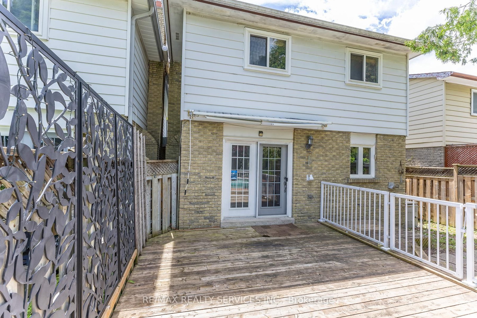 1217 Gloucester Square • Pickering, ON photo 47