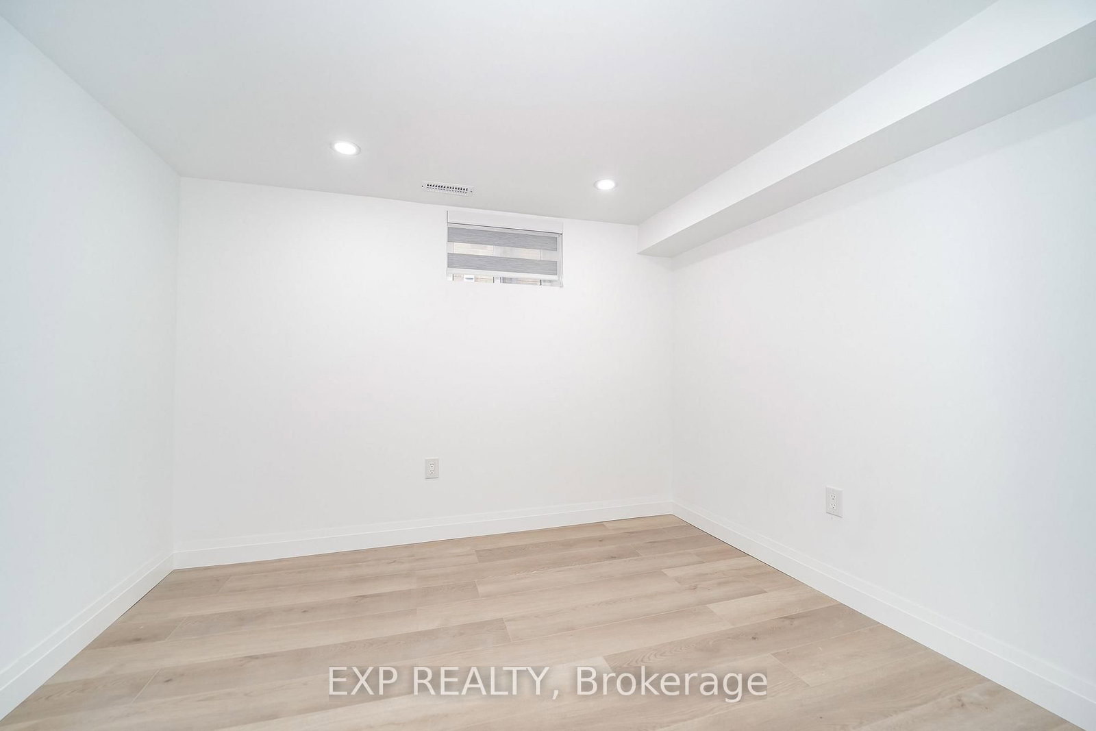 31A Laurel Avenue • Toronto, ON photo 34