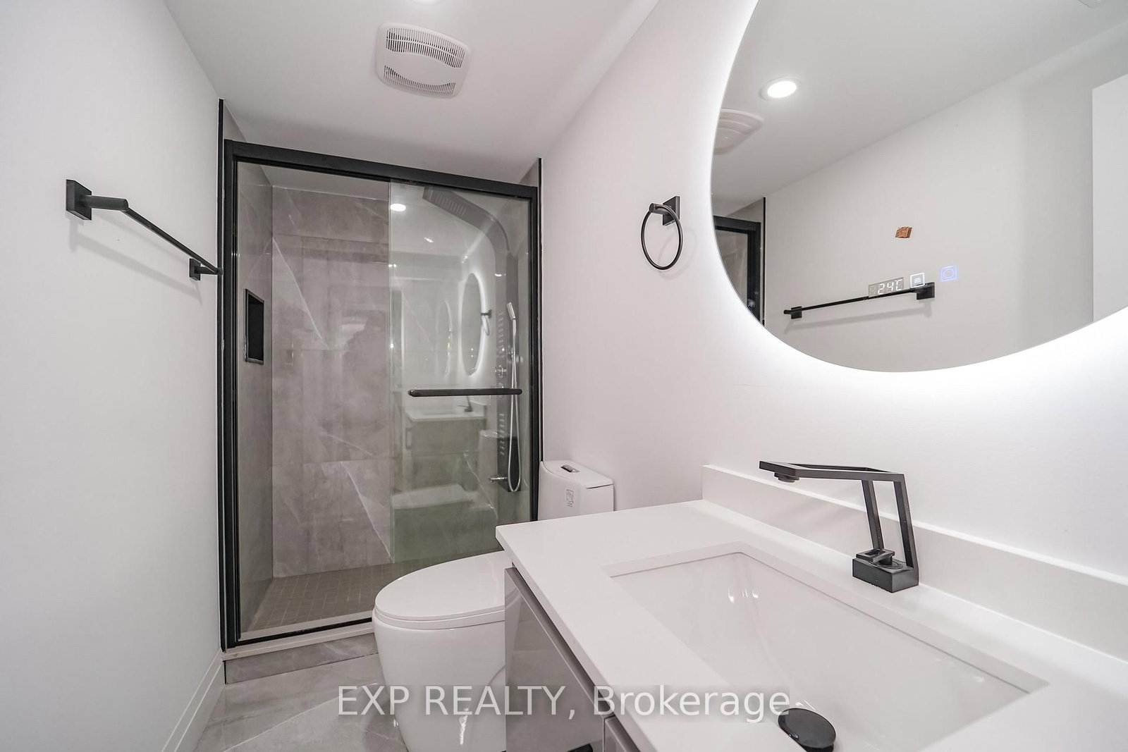 31A Laurel Avenue • Toronto, ON photo 37