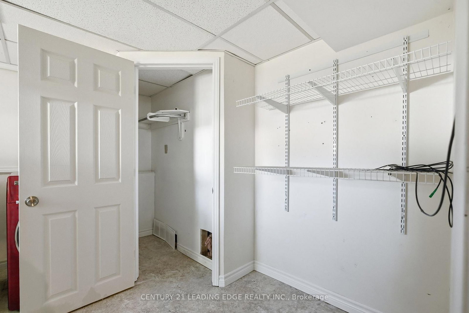 7 DAWSON Street • Whitby, ON photo 37