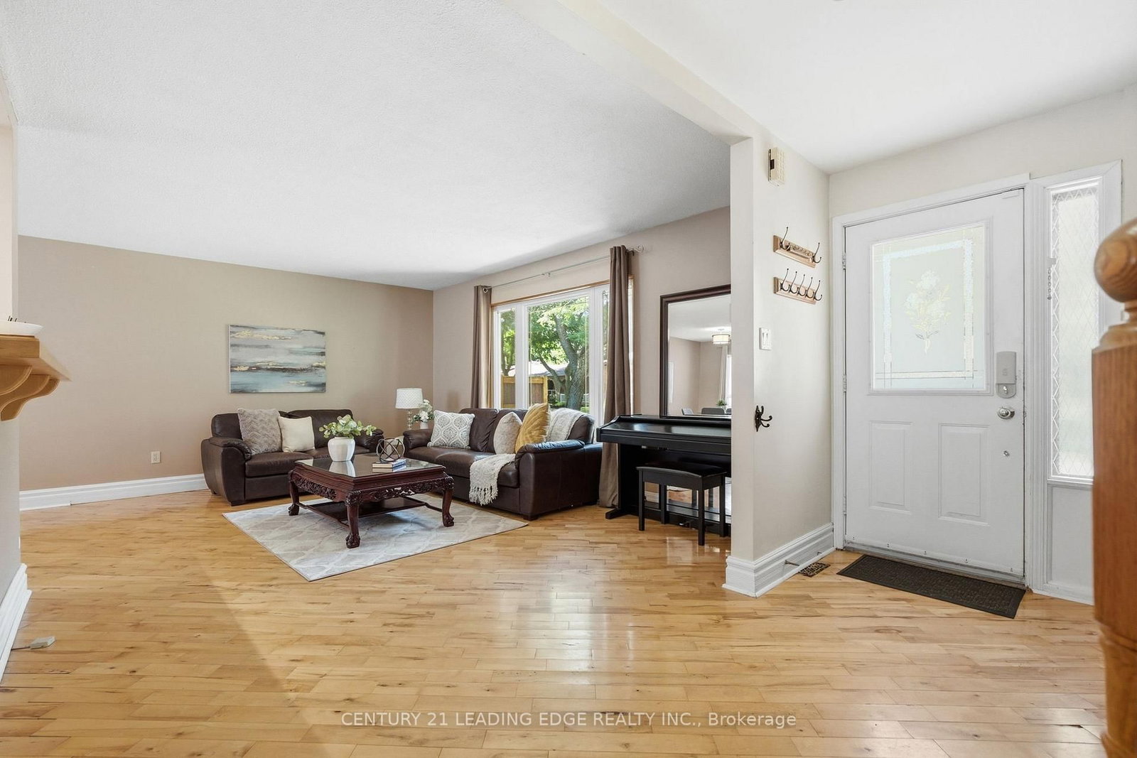 7 DAWSON Street • Whitby, ON photo 8