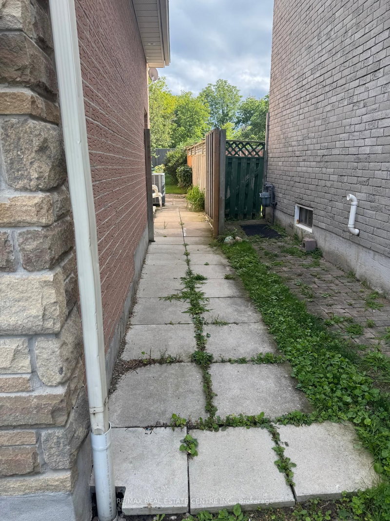 Basement - 546 Laurier Crescent
