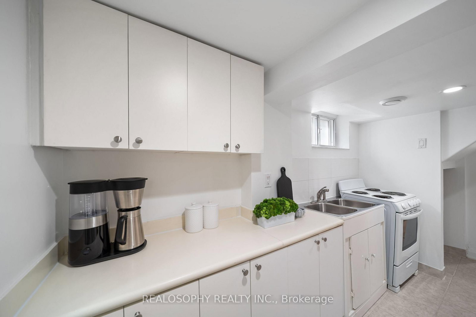 69 Squires Avenue • Toronto, ON photo 21