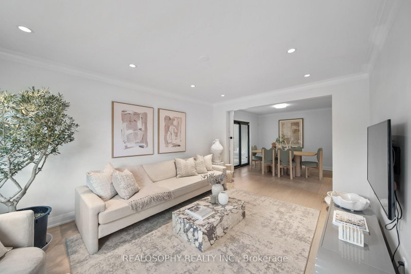69 Squires Avenue