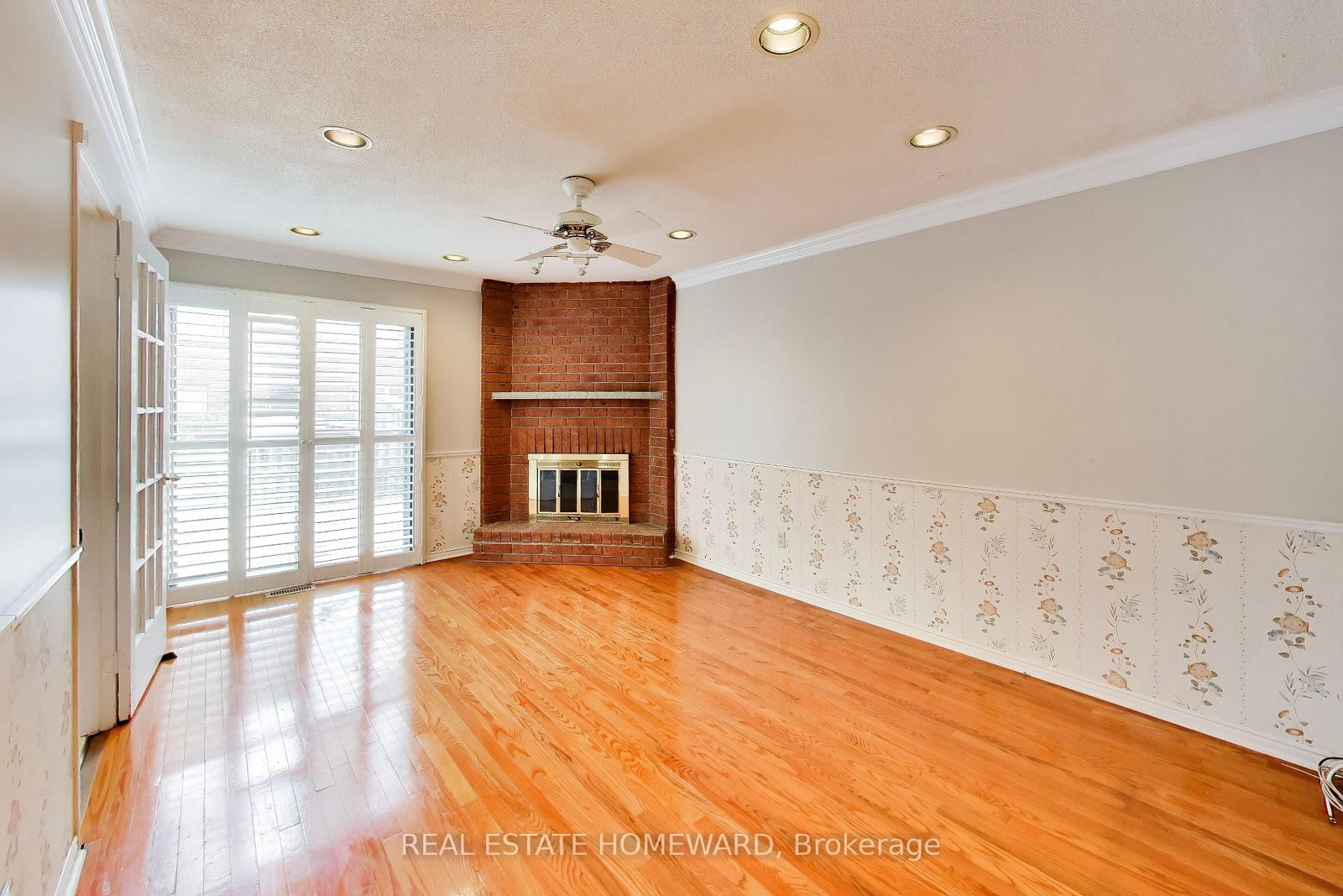 23 Hutchcroft Avenue • Toronto, ON photo 10