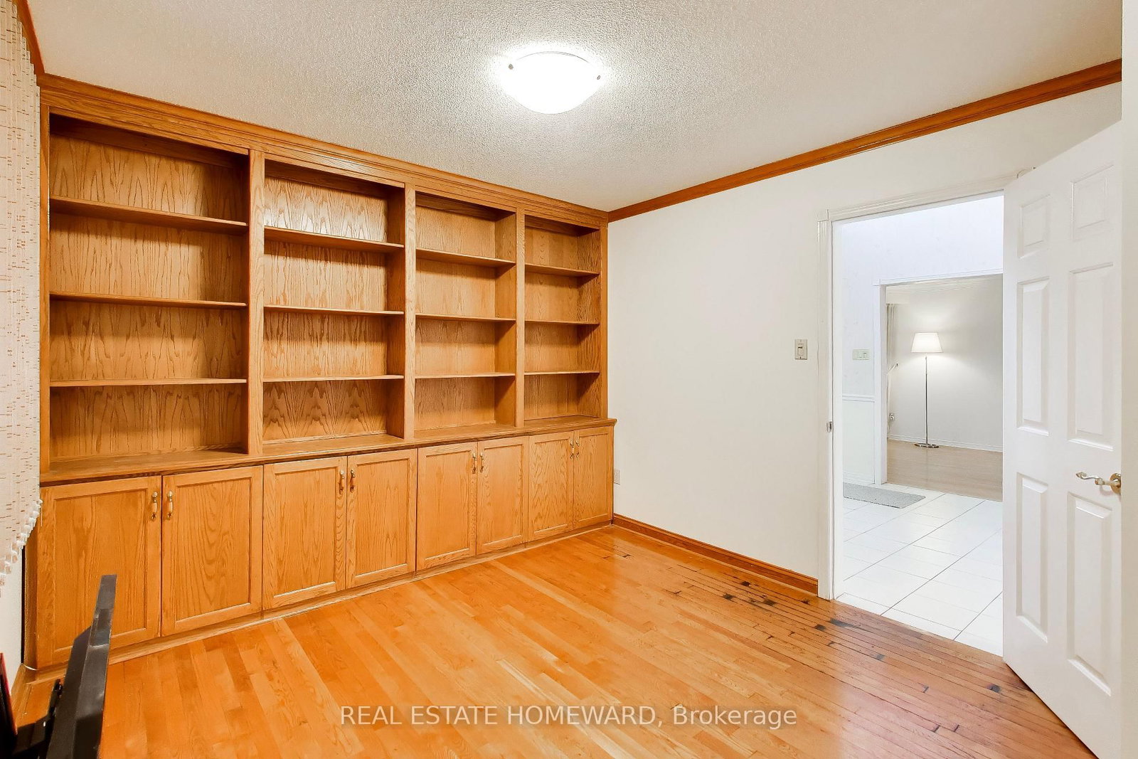 23 Hutchcroft Avenue • Toronto, ON photo 12