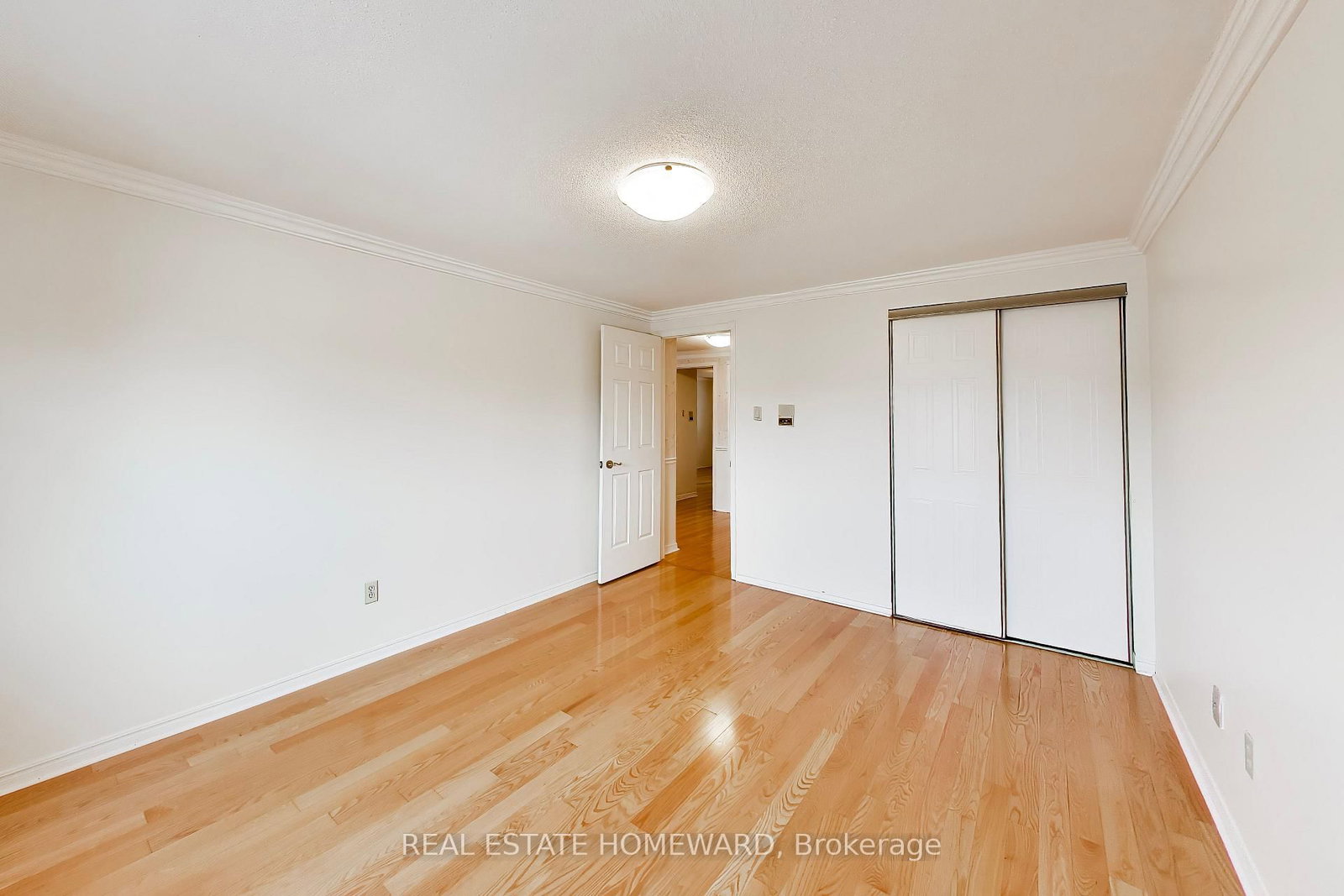 23 Hutchcroft Avenue • Toronto, ON photo 22