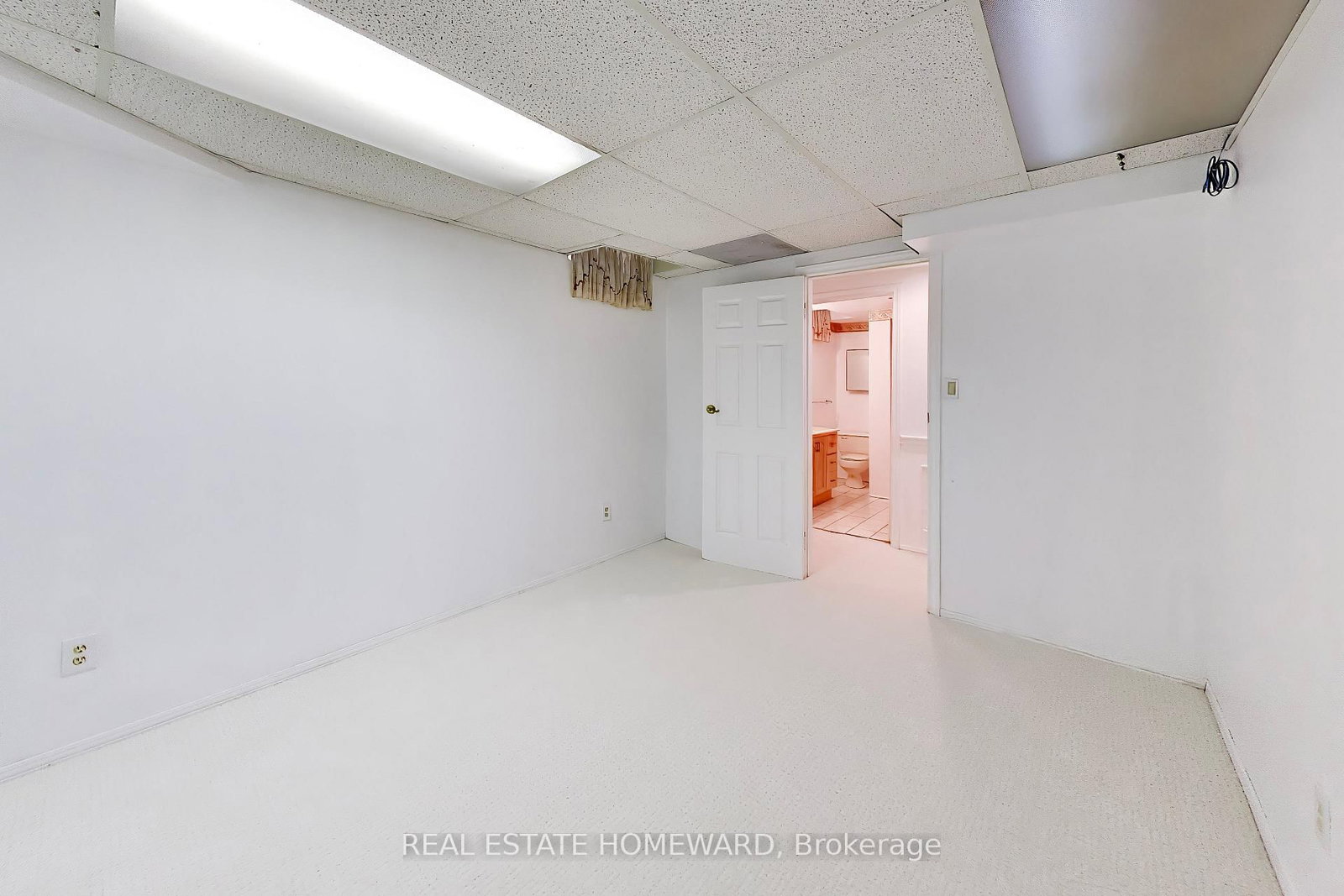 23 Hutchcroft Avenue • Toronto, ON photo 27