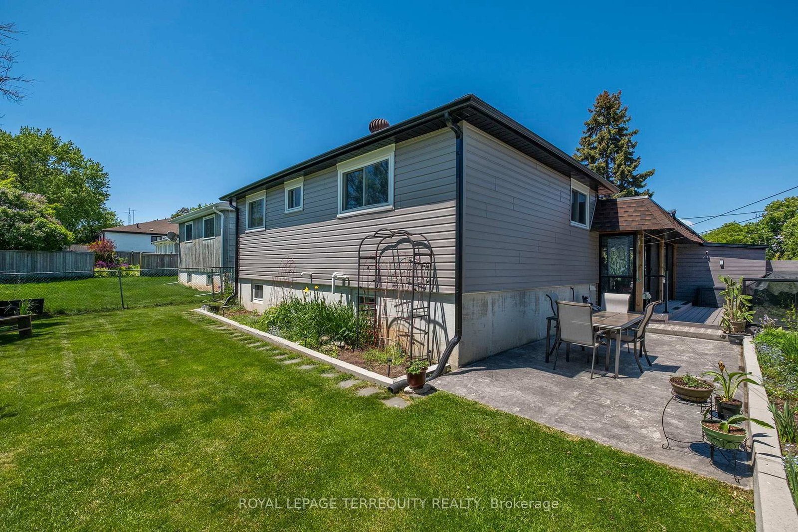 971 Oklahoma Drive • Pickering, ON photo 37