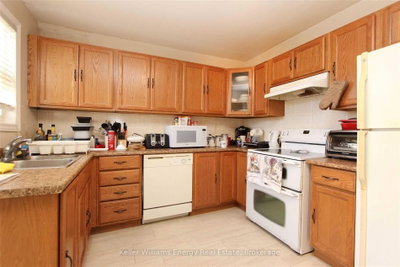 64 Grenfell Street • Oshawa, ON photo 6