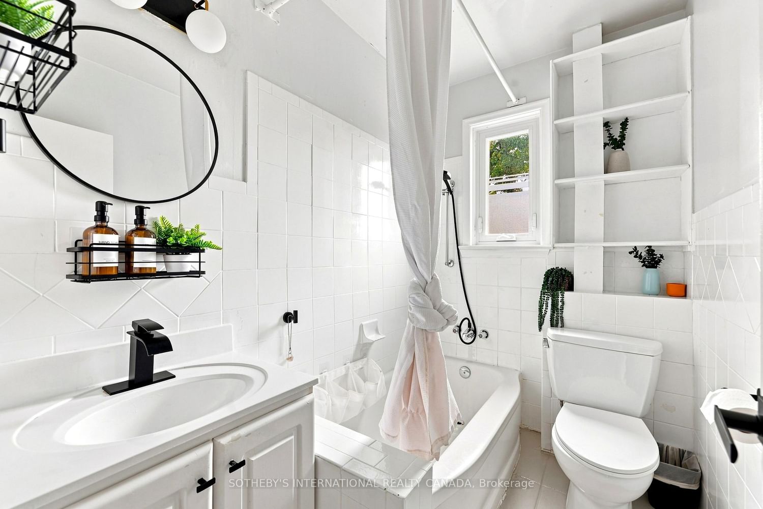 213 Oakcrest Avenue • Toronto, ON photo 21