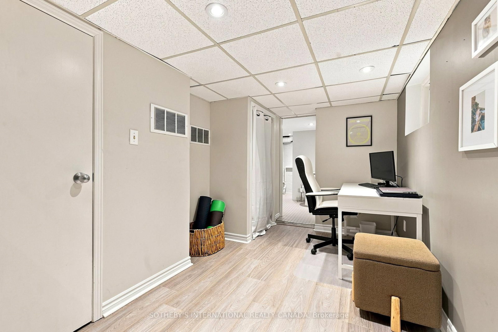 213 Oakcrest Avenue • Toronto, ON photo 30