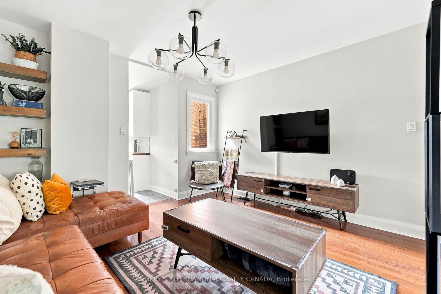 213 Oakcrest Avenue • Toronto, ON photo 9