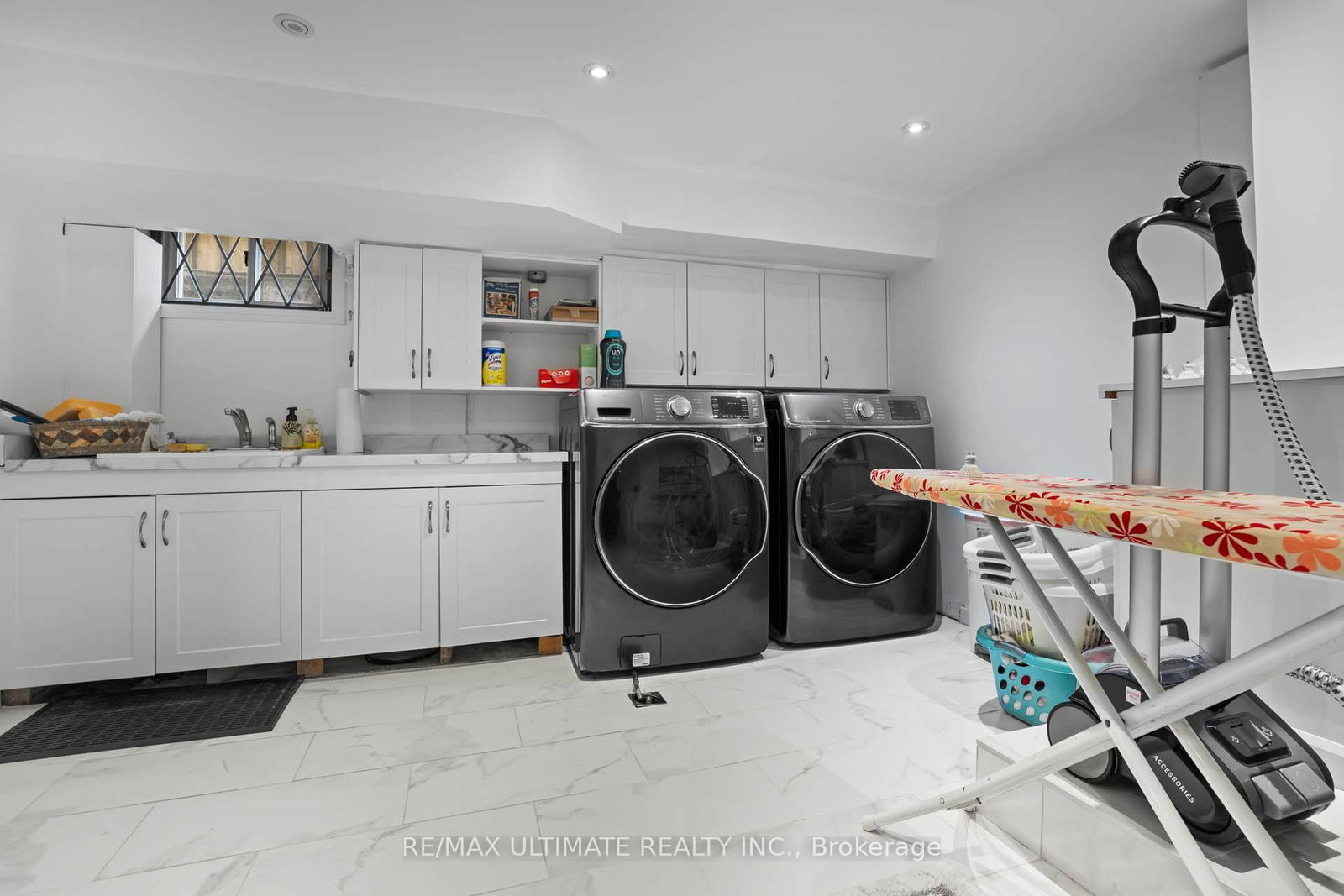 21 Brinloor Boulevard • Toronto, ON photo 37