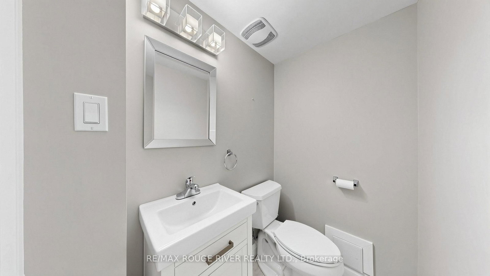 Lower-46 Sunset Dr, Oshawa, view 36