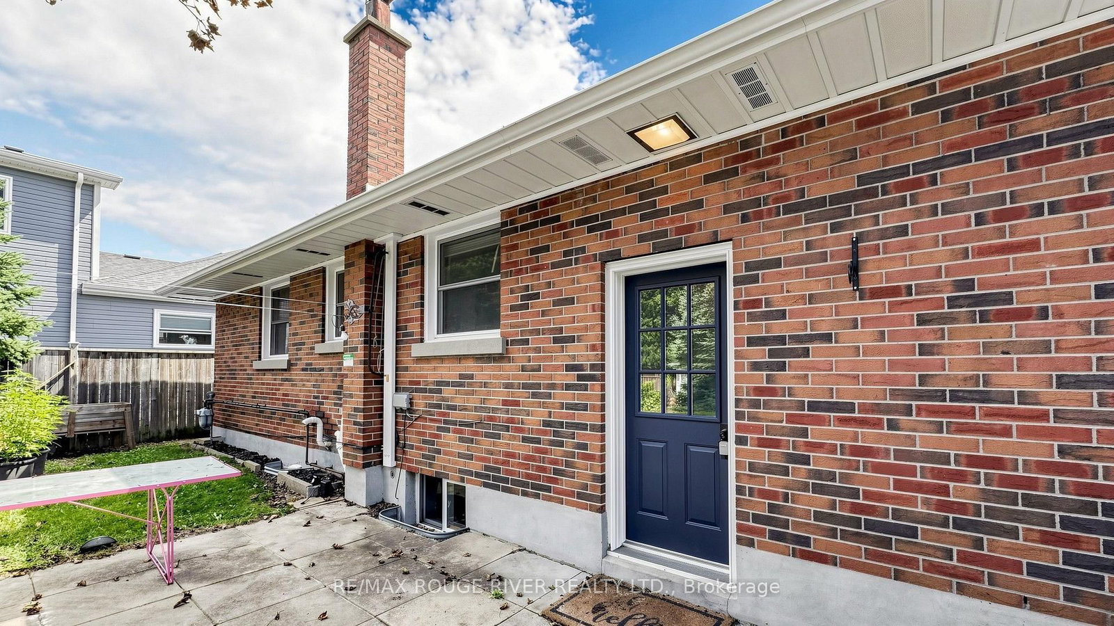 Lower-46 Sunset Dr, Oshawa, view 41