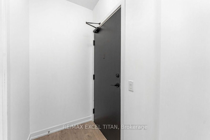 1707 - 1480 Bayly Street