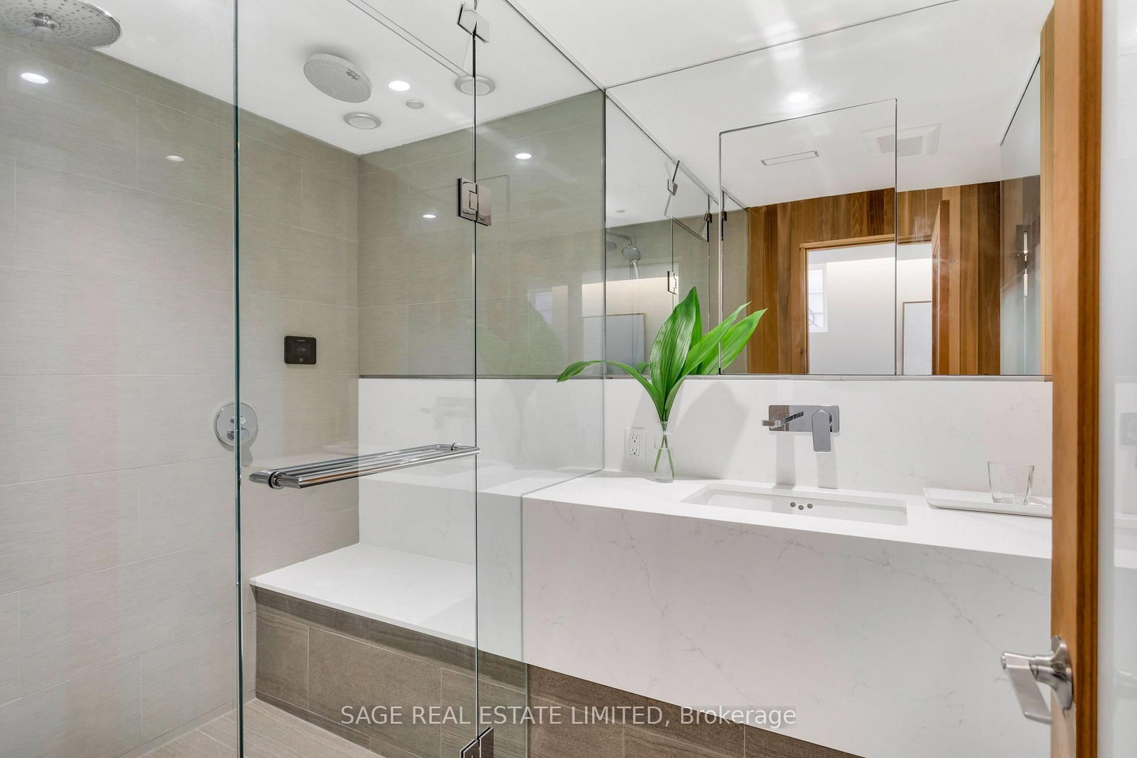 195 Boulton Avenue • Toronto, ON photo 42