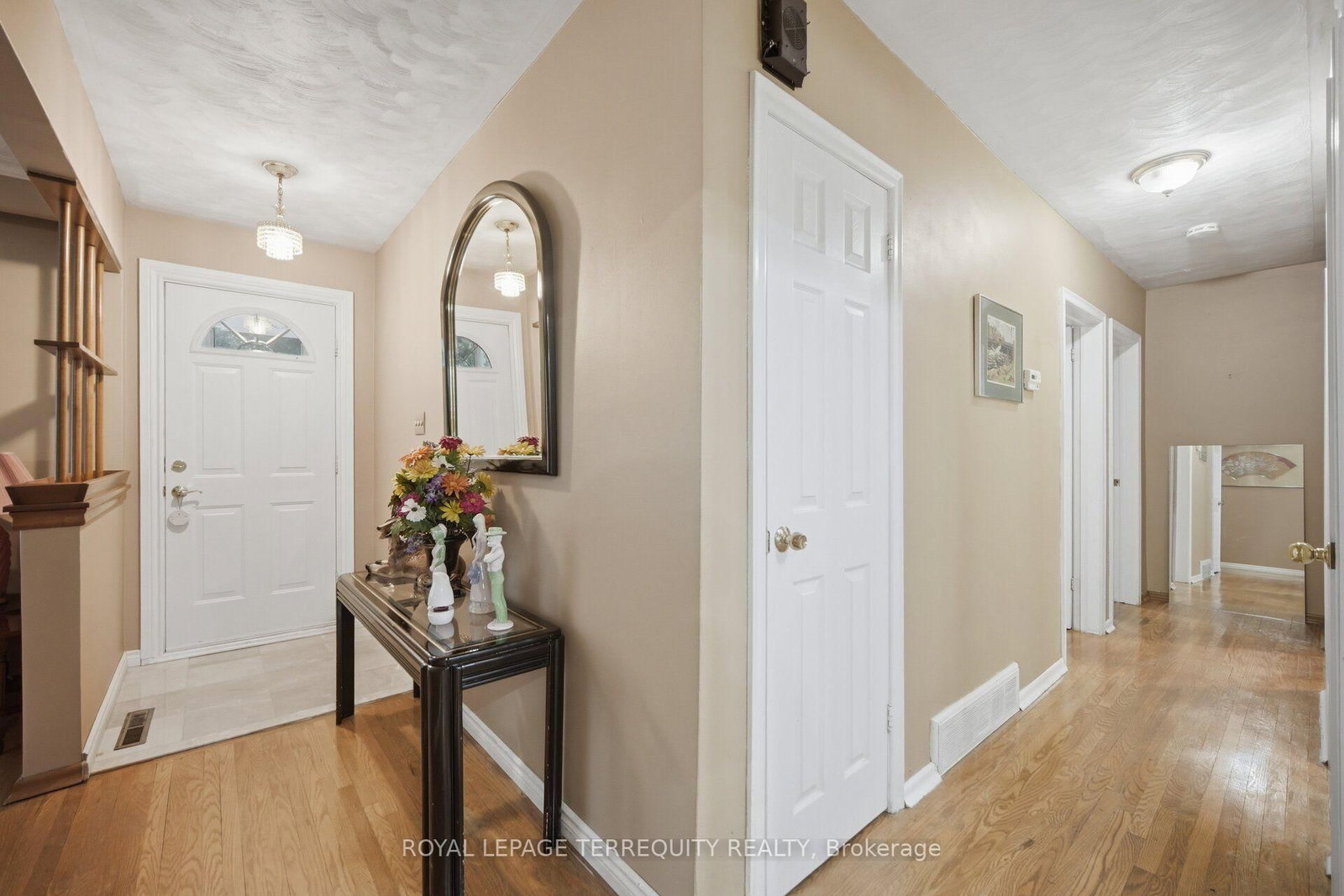 879 Scarborough Golf Club Road • Toronto, ON photo 8