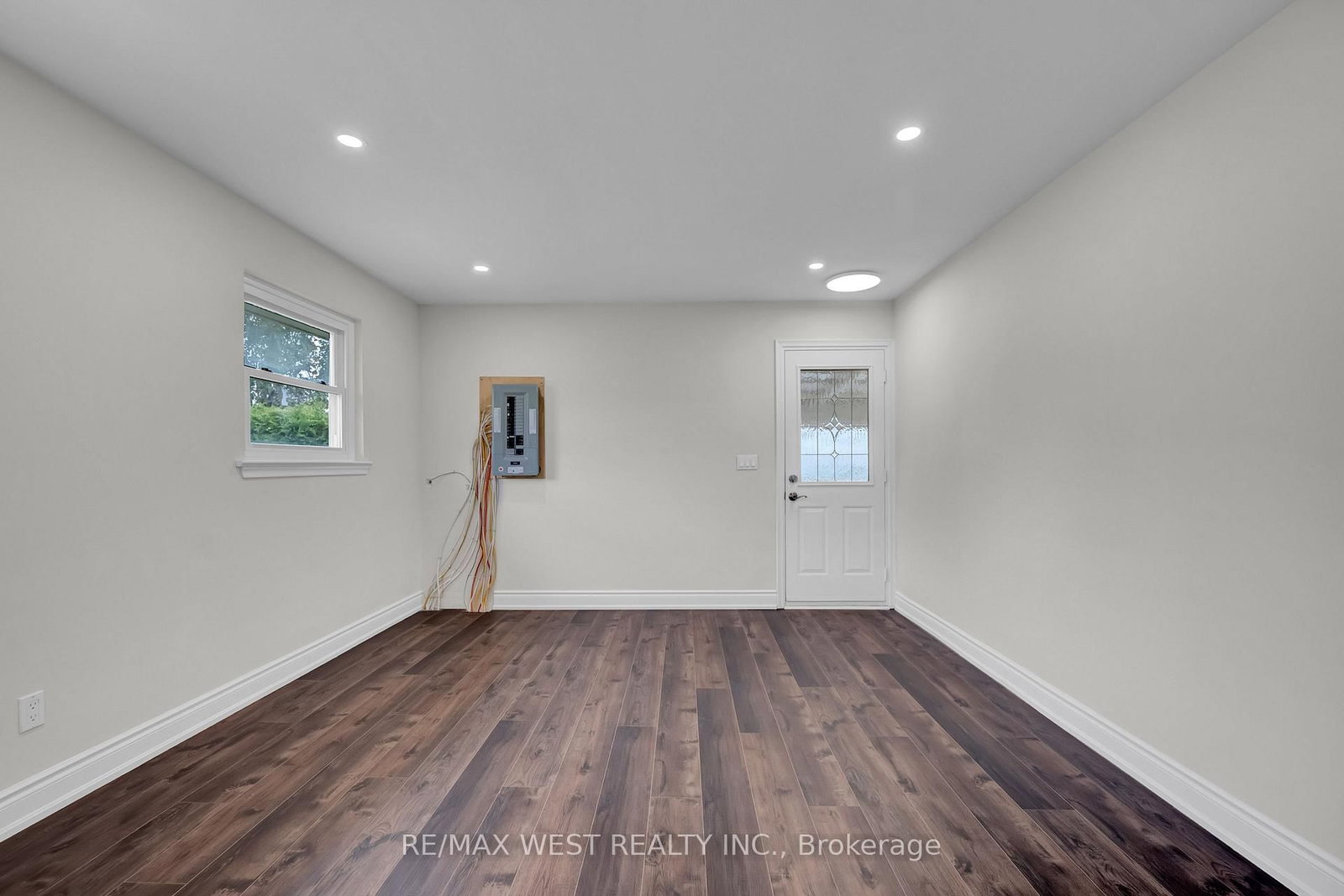 Main-397 Brentwood Ave, Oshawa, view 11