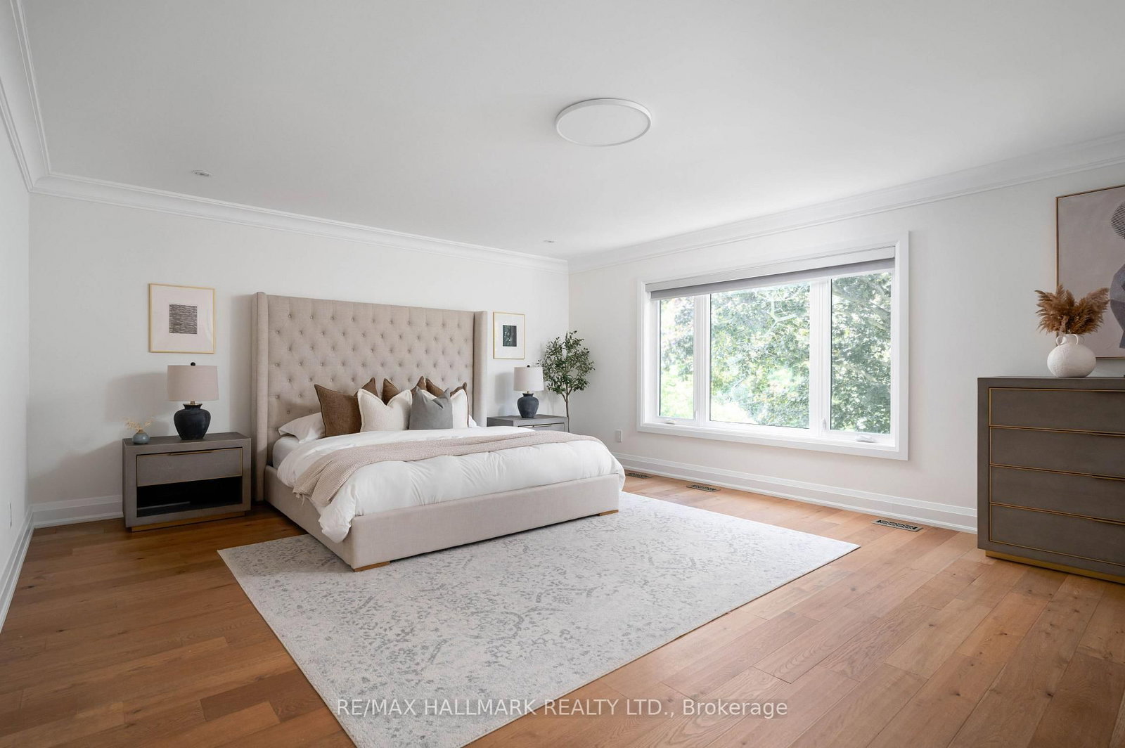 136 Glenwood Crescent • Toronto, ON photo 21