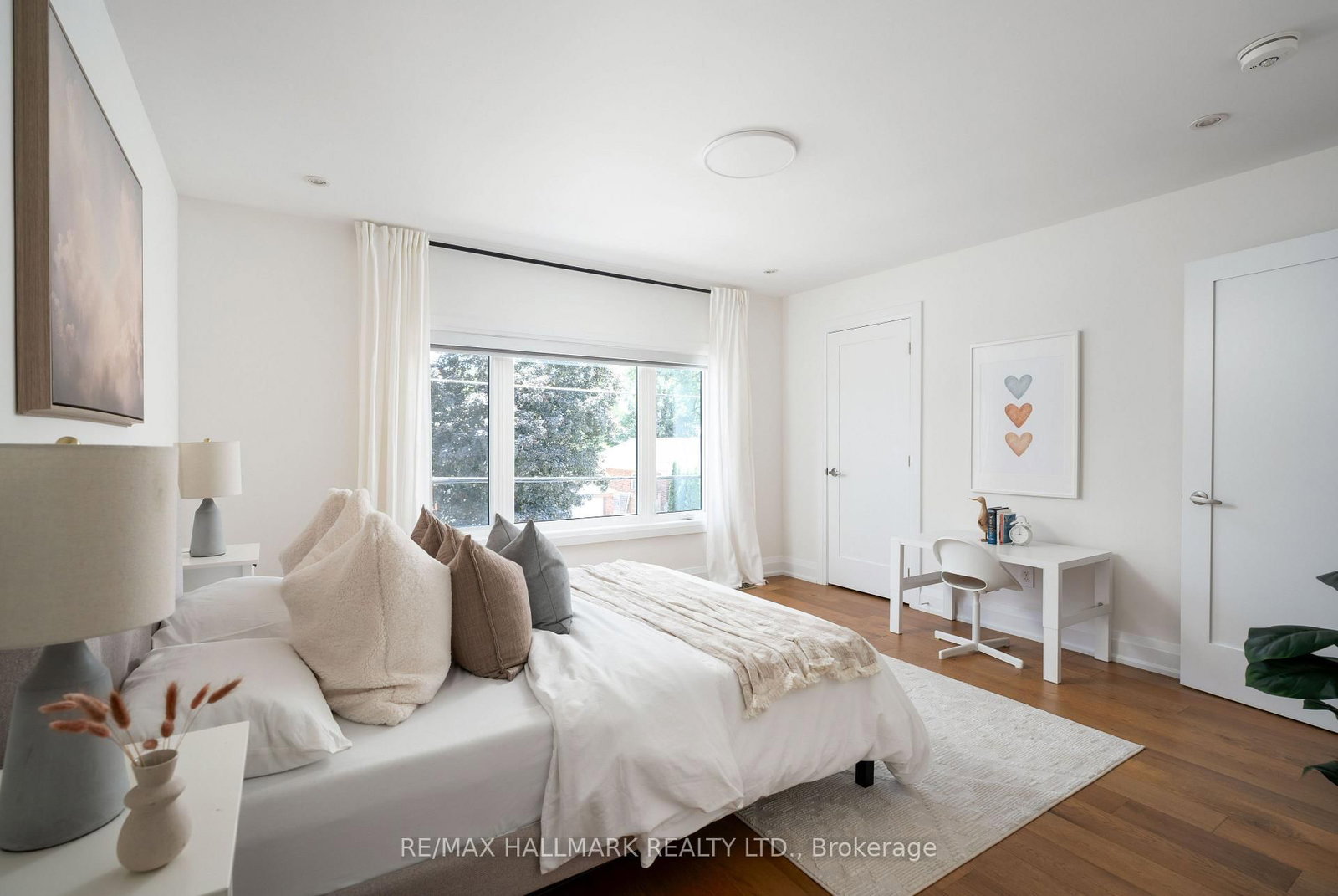 136 Glenwood Crescent • Toronto, ON photo 28