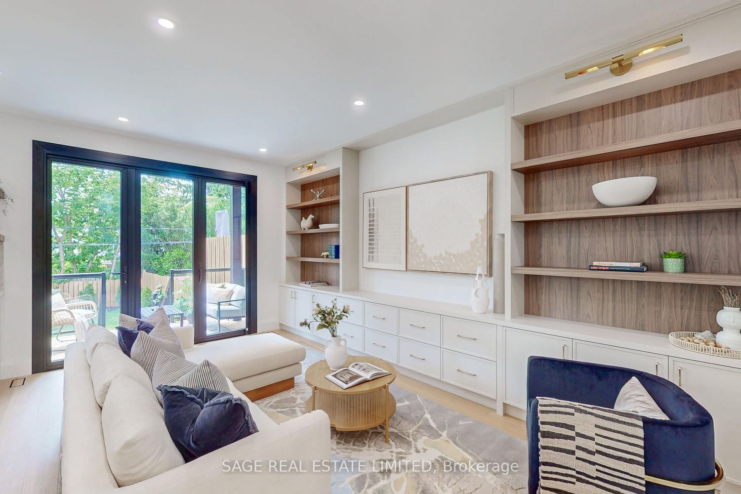 116 Lee Avenue • Toronto, ON photo 14