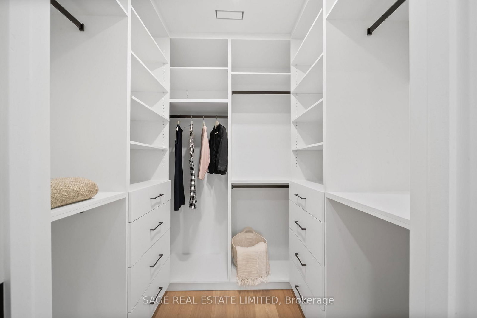 116 Lee Avenue • Toronto, ON photo 21