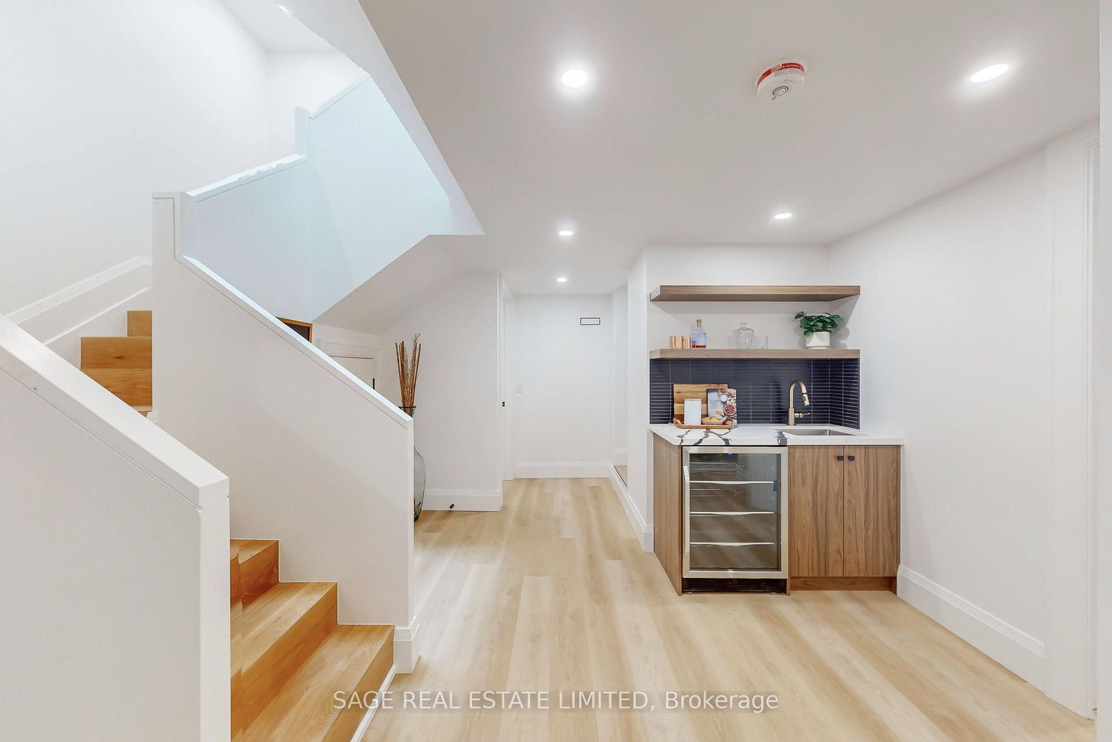 116 Lee Avenue • Toronto, ON photo 36