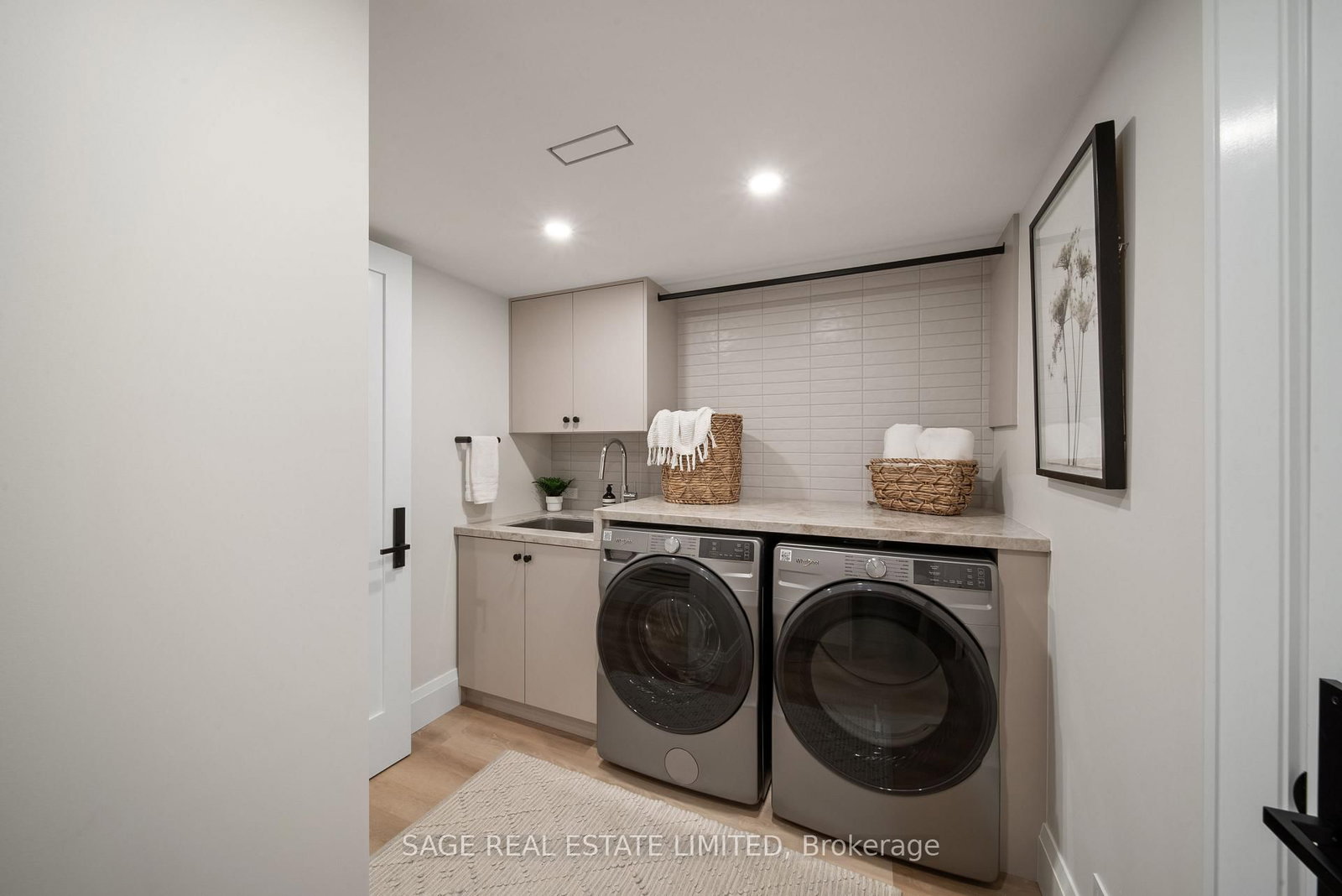 116 Lee Avenue • Toronto, ON photo 39