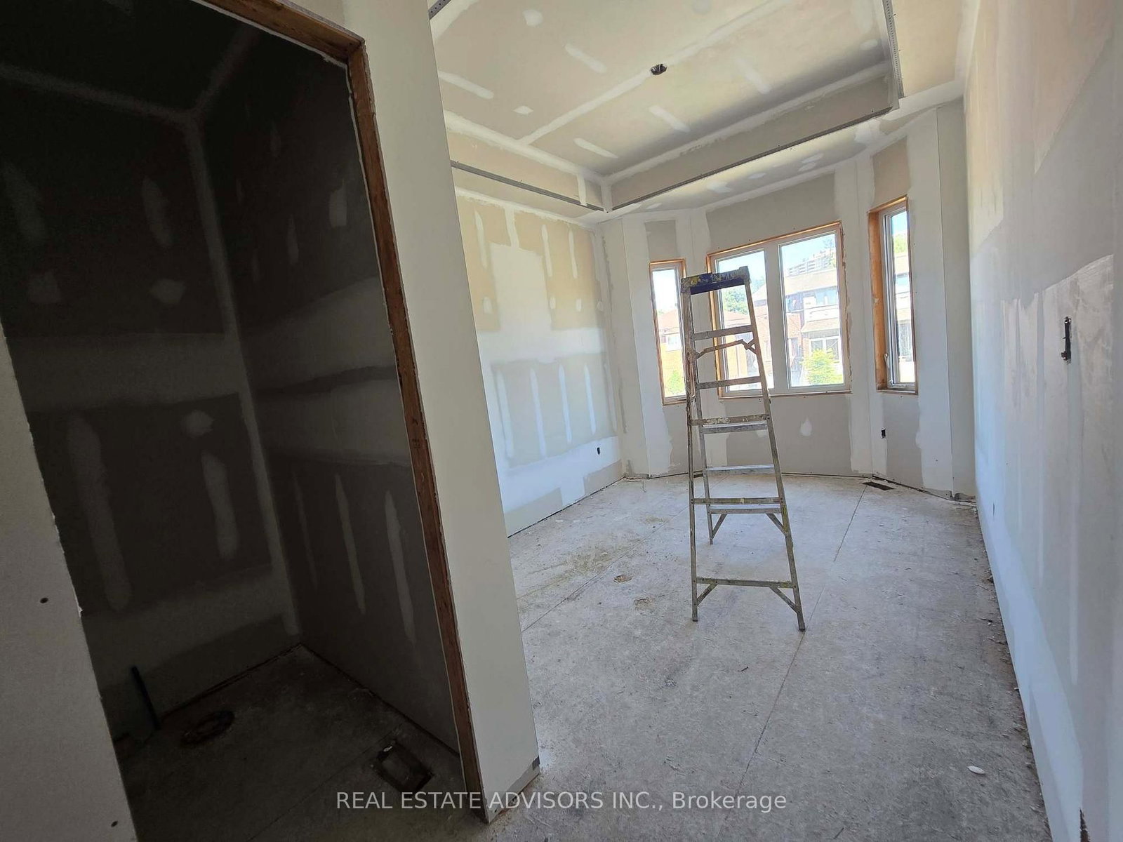 68B Laurel Avenue • Toronto, ON photo 10