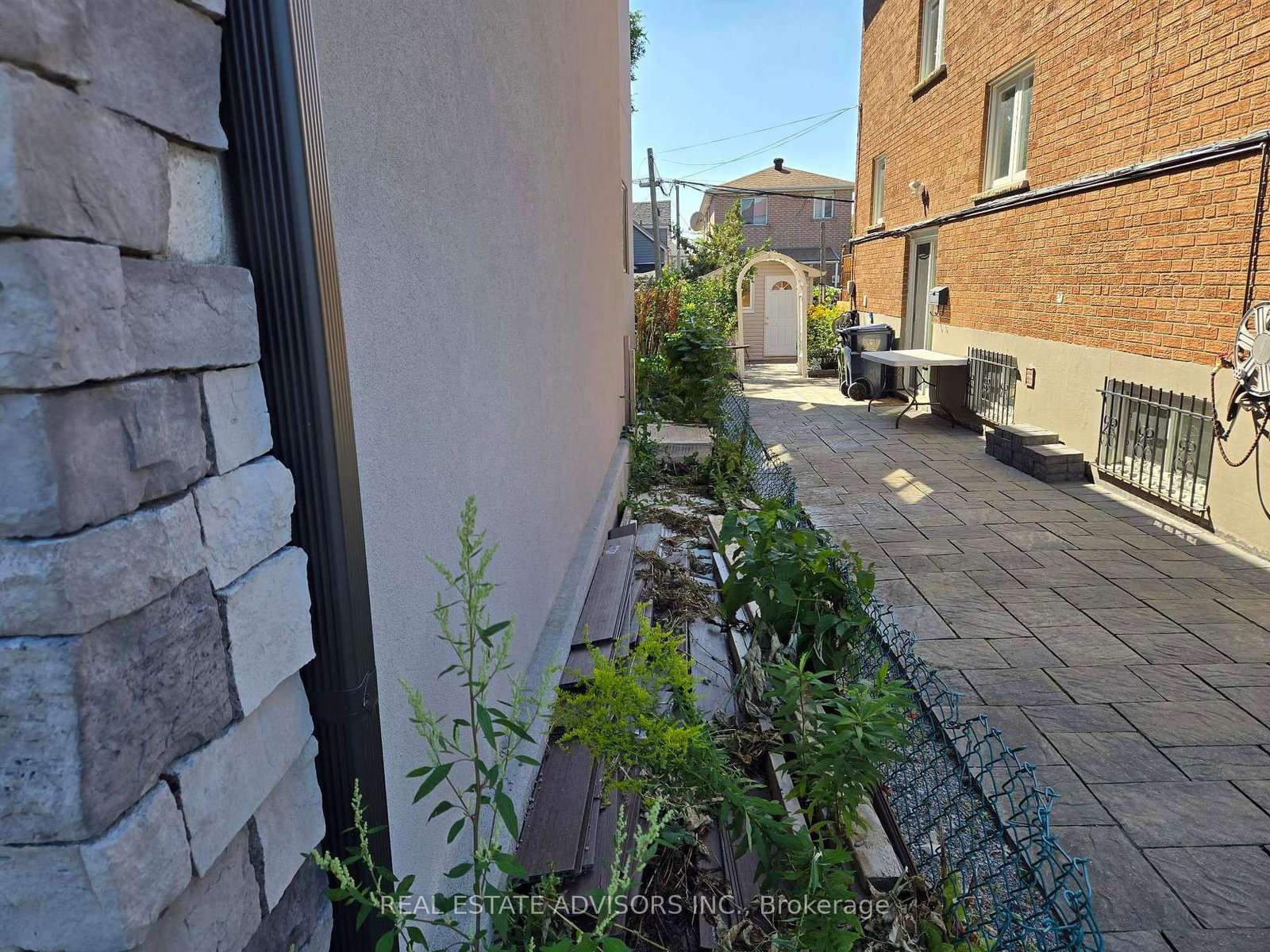 68B Laurel Avenue • Toronto, ON photo 27